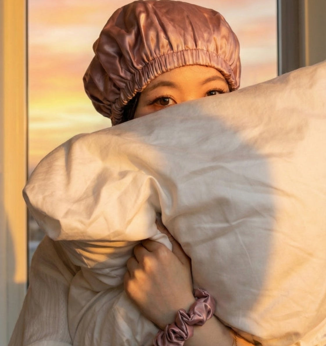 Sleep and Hair Growth: How Your Nightly Rest Affects the Hair Cycle